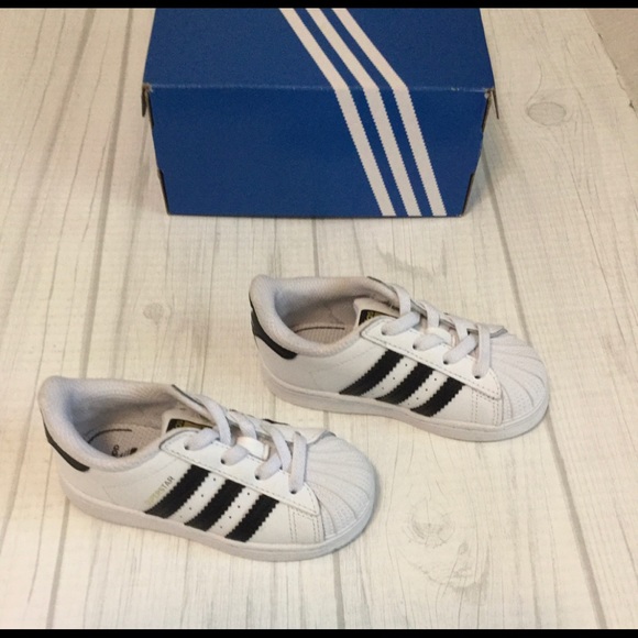 Adidas Superstar - Picture 2 of 6